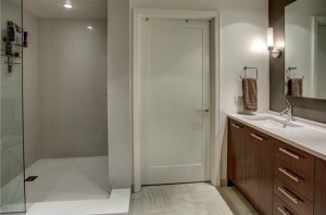 Bellevue Towers Bathroom